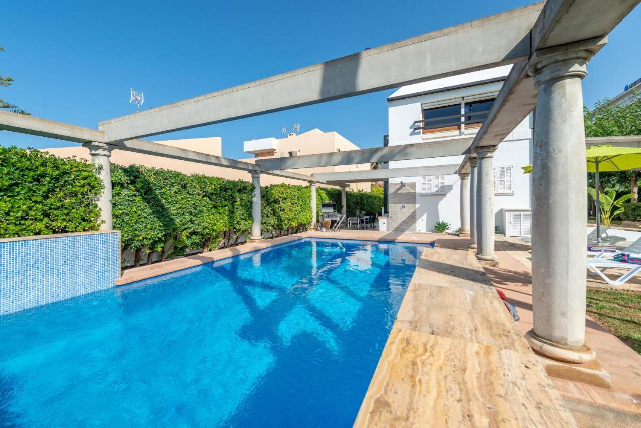 Estrel Villa กันปิกาฟอร์ต ภายนอก รูปภาพ