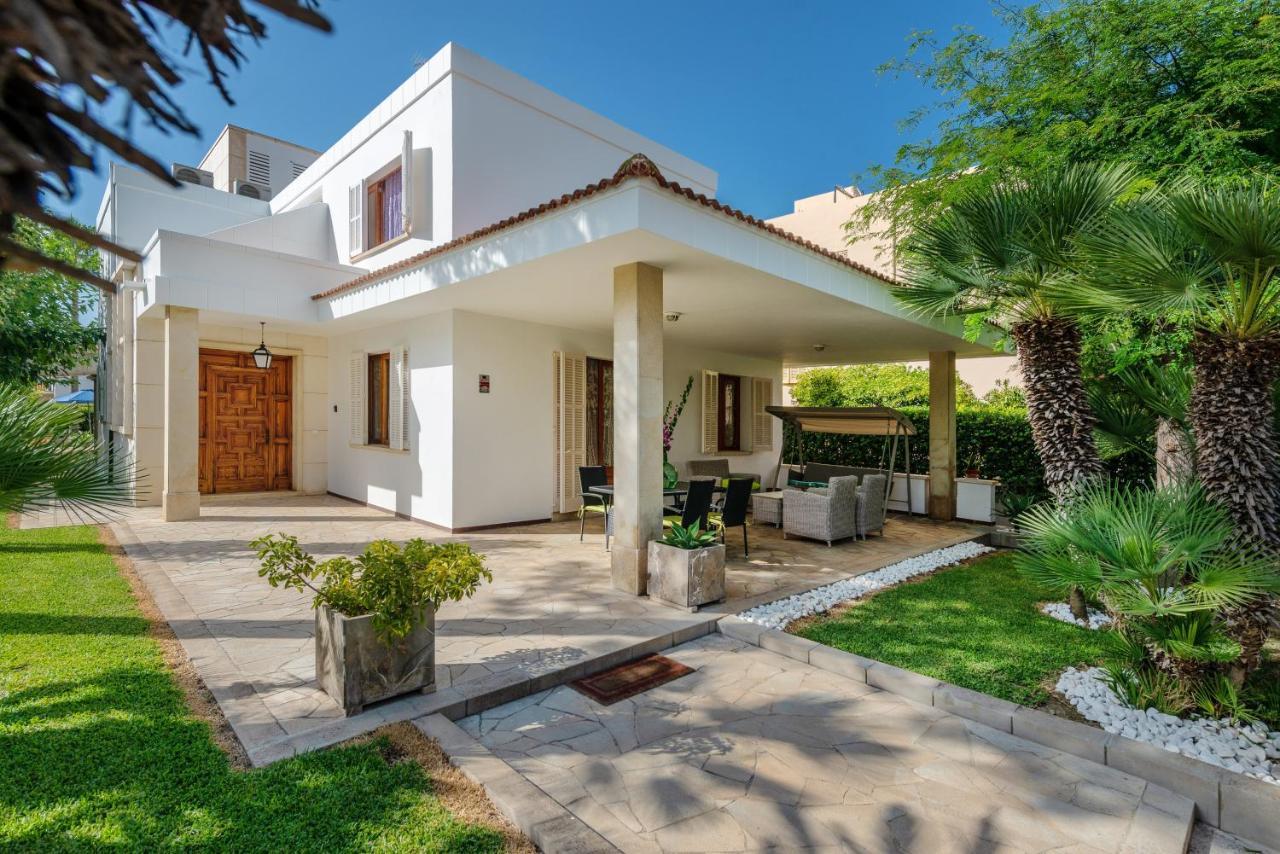 Estrel Villa กันปิกาฟอร์ต ภายนอก รูปภาพ